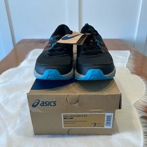 Kids/womens ASICS brand new in box